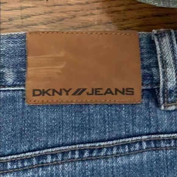 DKNY jeans mini skirt - Picture 5 of 6